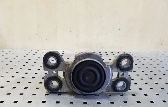 Volvo XC70 Gearbox mount 31401307