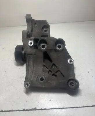 Opel Insignia A A/C compressor mount bracket 55562863 532274354
