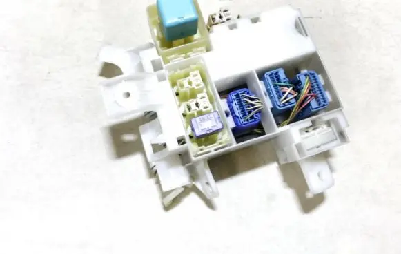 Toyota Corolla E120 E130 Fuse box set