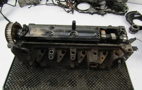 Ford Focus Engine head 