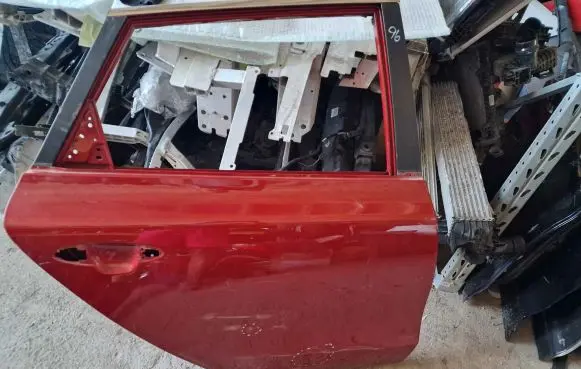 KIA Ceed Rear door