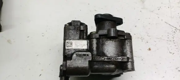 BMW 5 E60 E61 Power steering pump 7652974117