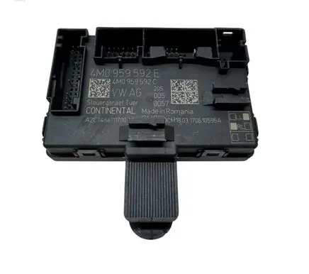 Audi Q7 4M Door control unit/module 4M0959592E 4M0959592C