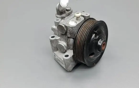 Jaguar XF X250 Power steering pump B4911044911 9X233A696AA 9X233A696