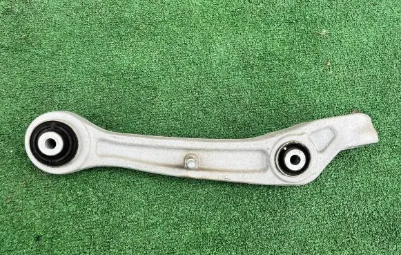 Audi A8 S8 D4 4H Front lower control arm/wishbone 4H0407156A