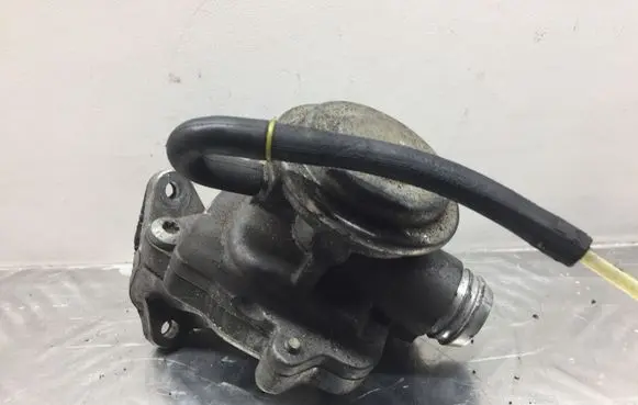 Mercedes-Benz R W251 EGR valve A2721420115 2721420115 A110570