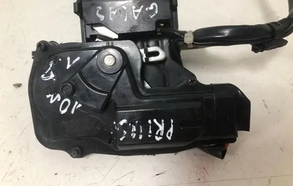 Toyota Prius (XW30) Tailgate/trunk/boot lock/catch/latch