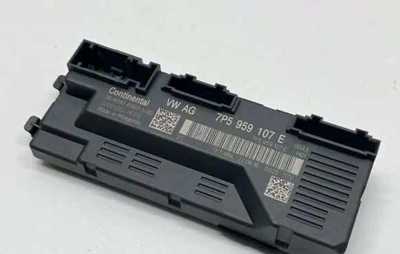 Porsche Cayenne (92A) Tailgate/trunk control unit/module 7P5959107E 00021170