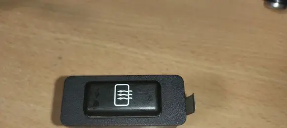 BMW 5 E34 Windscreen/window heater switch 61311384480