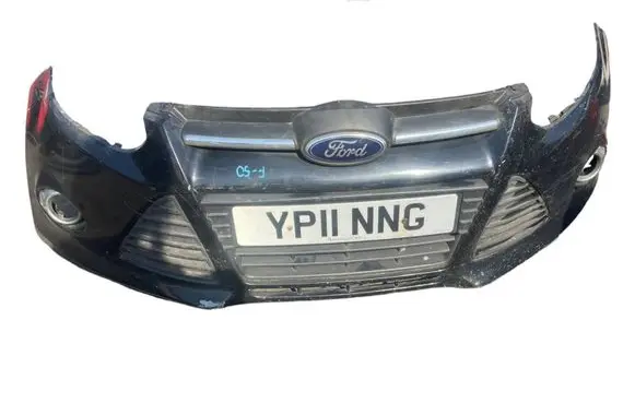Ford Focus Front bumper BM5117627A