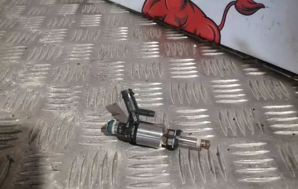 Audi A3 S3 8V Fuel injector 06G906036B 261500318
