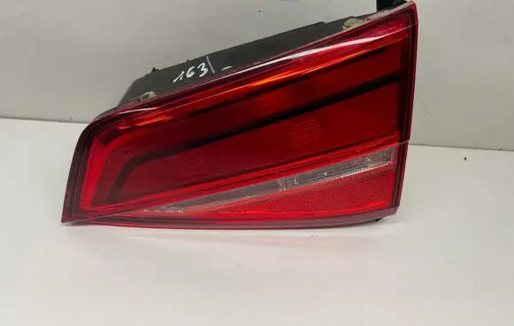 Volkswagen Jetta VI Tailgate rear/tail lights 5C6945094H