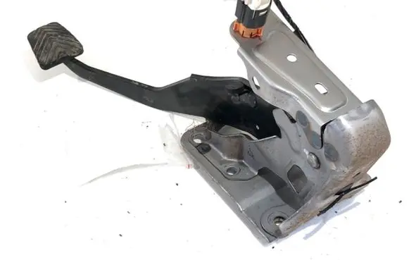 Mitsubishi Lancer VIII Pedal assembly 