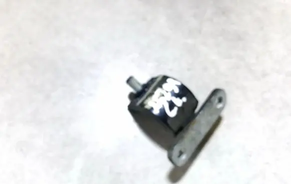 Volkswagen Golf IV Tailgate/trunk/boot hinge