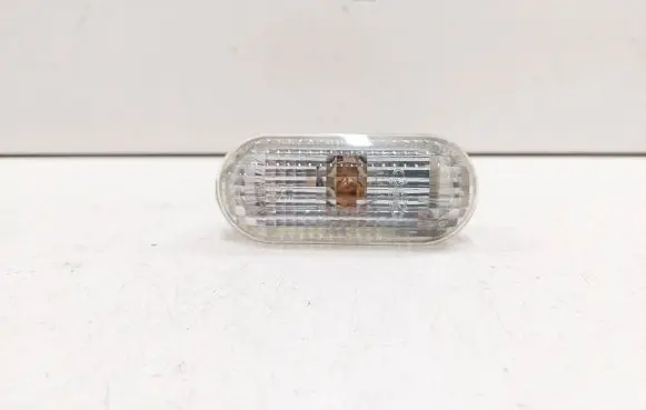 Ford Focus Front fender indicator light 4M5A13K309AA 4M5A13K309