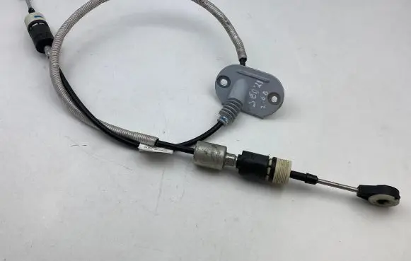 Gear shift cable linkage