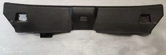 Trunk/boot sill cover protection