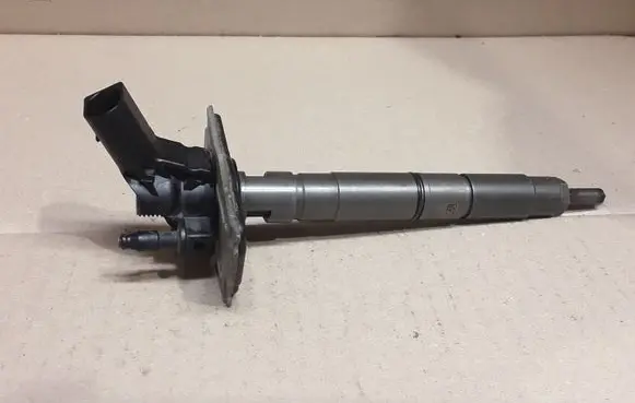 Audi A6 S6 C6 4F Fuel injector 059130277AJ 0445115054