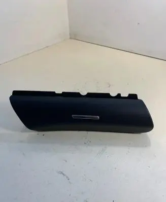 Porsche Cayenne (92A) Front trunk storage compartment 7P5857952 7P5867318