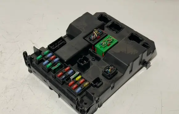 Peugeot 307 Comfort/convenience module 9651197380