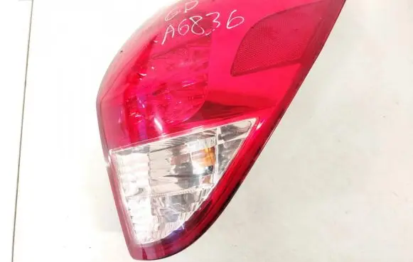 Toyota RAV 4 (XA30) Rear/tail lights