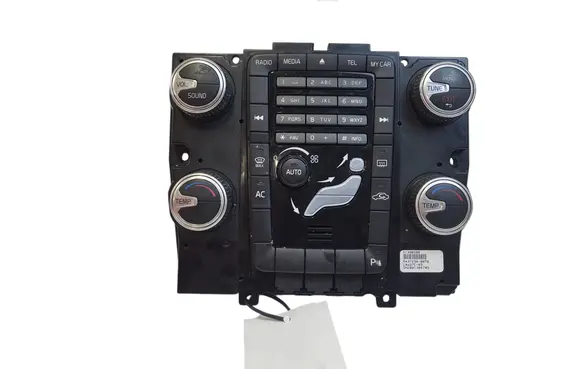 Volvo V70 Climate control unit 31398588 M4372300076