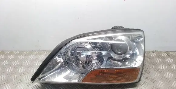 KIA Sorento Headlight/headlamp 921013E5