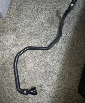 BMW 5 F10 F11 Engine coolant pipe/hose 17127811984