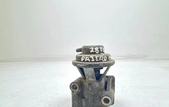 Mitsubishi Pajero EGR valve K5T554