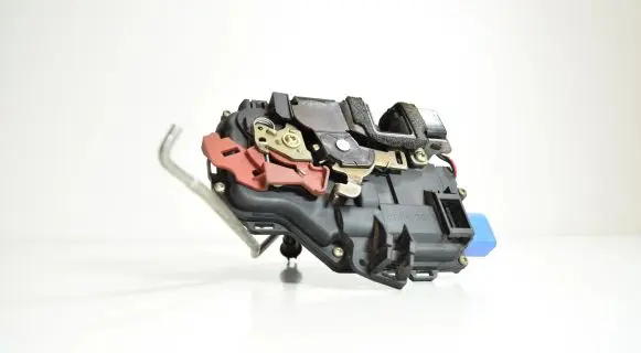 Audi A8 S8 D3 4E Front door lock 4E1837016