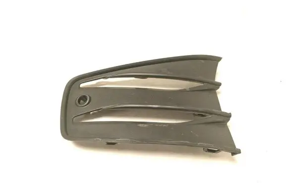 Volkswagen Golf VIII Front bumper lower grill 5H0853665P