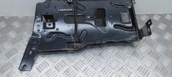 Battery tray