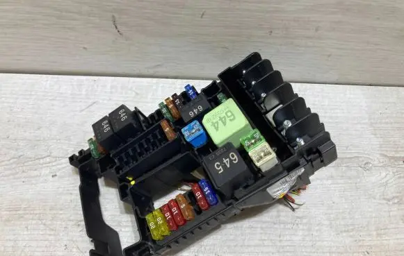Audi A3 S3 8V Fuse box set 5Q0937125G