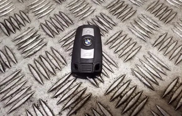 BMW X1 E84 Ignition key/card 