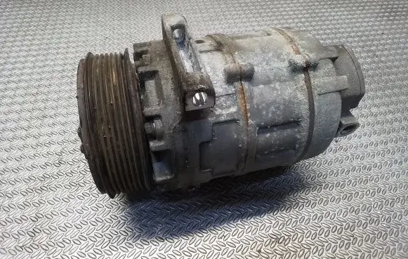 Renault Trafic III (X82) Air conditioning (A/C) compressor (pump) 8200848916