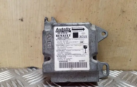 Renault Scenic I Airbag control unit/module 600639500 8200117652A