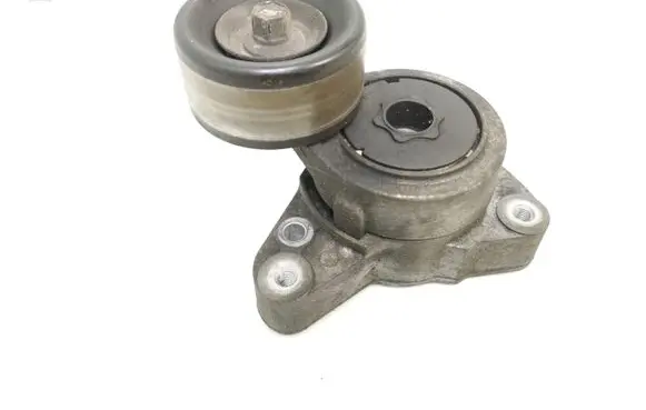 Honda CR-V Generator/alternator belt tensioner