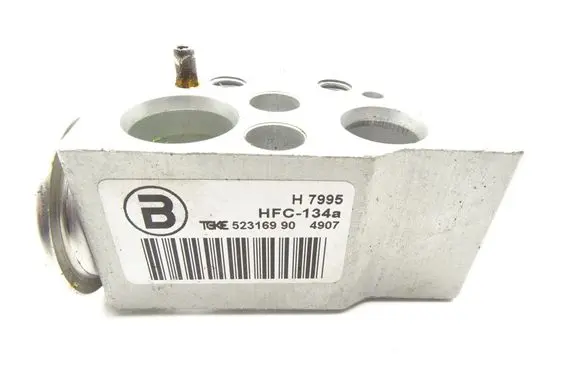 Audi A4 S4 B8 8K Air conditioning (A/C) expansion valve 52316990 H7995