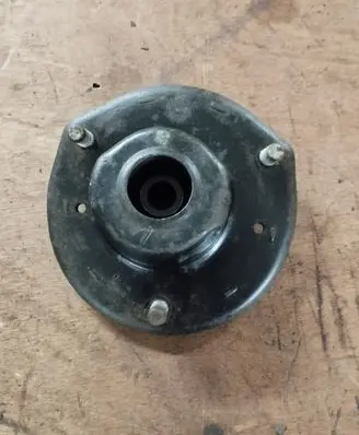 Lexus RX 300 Coil spring mount 