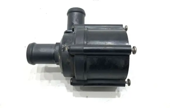 Audi Q8 Oil filter mounting bracket 06H121601P