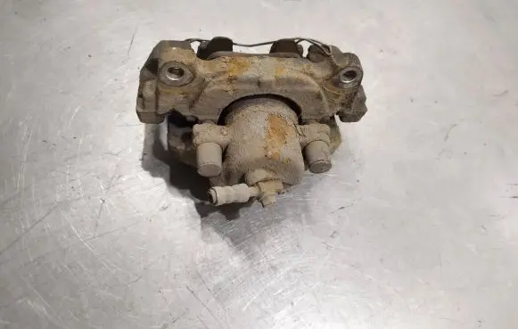 Volkswagen Golf Plus Front brake caliper