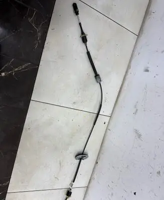 Ford Focus Gear shift cable linkage 7E395
