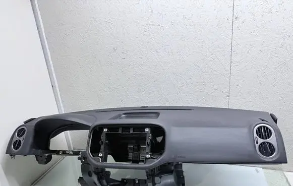 Volkswagen Tiguan Dashboard 5M1858296A