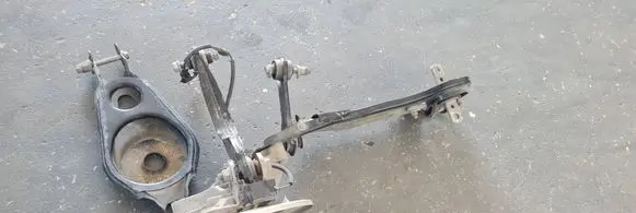 Rear wheel hub