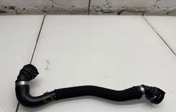 BMW X7 G07 Engine coolant pipe/hose 6837003