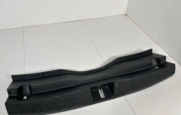 Toyota C-HR I Trunk/boot sill cover protection 64716F4010