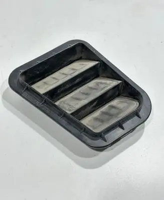 Hyundai i20 (PB PBT) Quarter panel pressure vent 9751017000