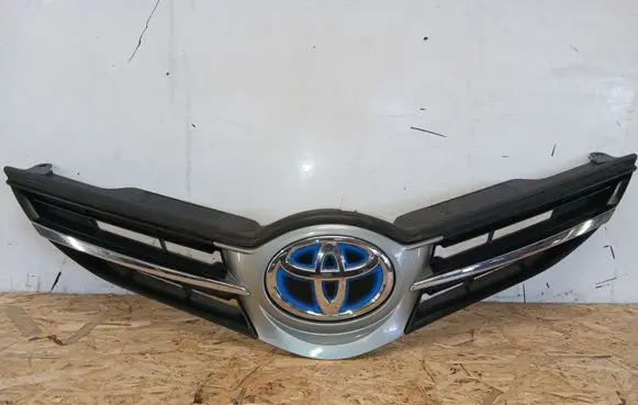 Toyota Auris E180 Front bumper upper radiator grill 5311402260