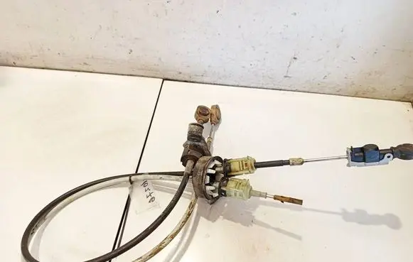 Opel Astra H Gear shift cable linkage 
