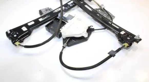 Volkswagen PASSAT CC Front door electric window regulator 